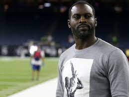 L'ancien quarterback de la NFL Michael Vick prend sa retraite